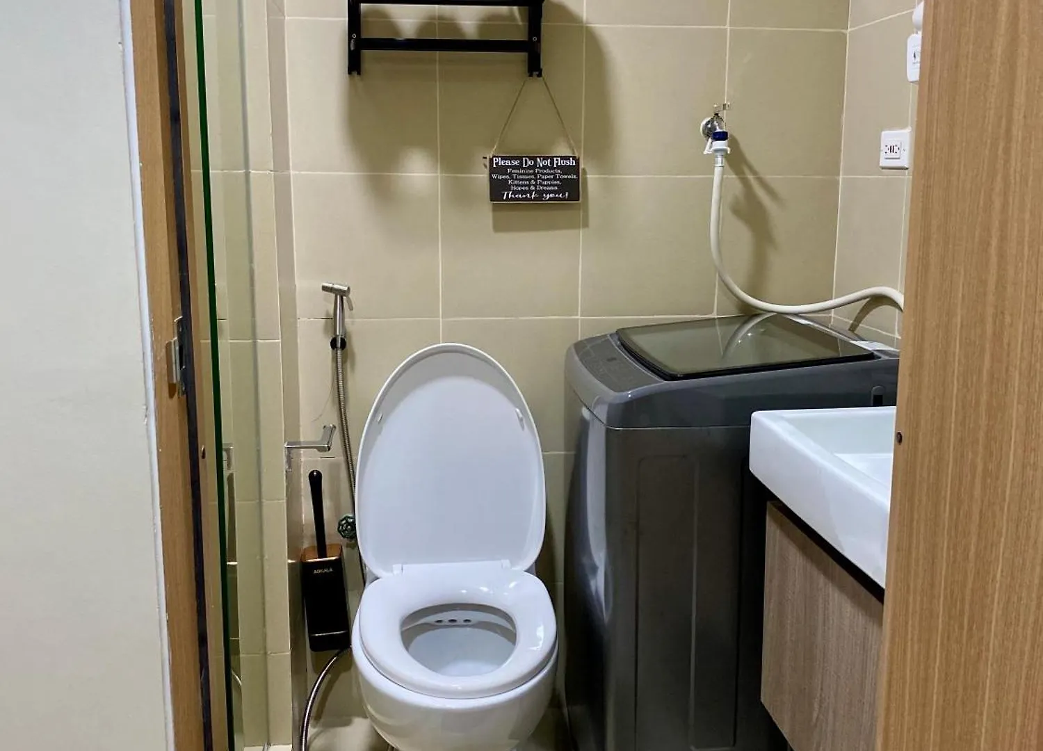 Balay Hayahay Staycation Manila Aparthotel